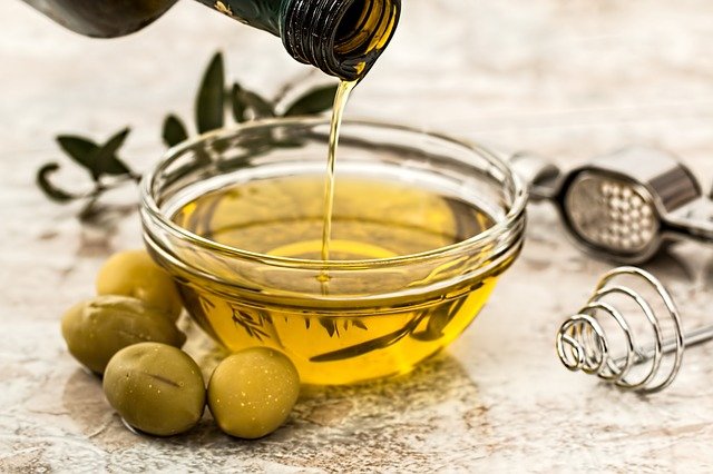 Moet je olijfolie in de koelkast bewaren